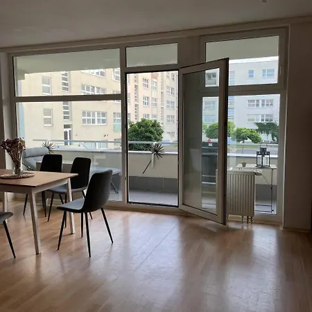 Cozy Bright Апартаменты Прага